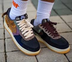 Released in november 2019, this edition has printed canvas, leather, and suede uppers with zipped corduroy lace shrouds. Travis Scott Nike Air Force 1 Low Patchwork Zipper Cn2405 900 Release Date Fitforhealth