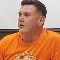 Indigenous artist Patrick Hunter helps guide Oshawa students