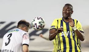 Fenerbahçe'de nabil dirar topu kendi ağlarına gönderdi. 9gut P087ubkhm