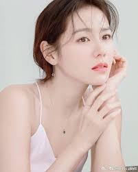 Chị Đẹp' Son Ye Jin chia sẻ: 'Tôi thích người đàn ông dịu dàng, chu đáo và  cao trên 1m75'