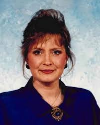 Renee Labeau's Instagram, Twitter & Facebook