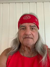 OK FRIENDS I'M 70 YEARS OLD AND IM STILL LAYING DOWN THE FUNK.JUST GONNA  STAY IN THE POCKET AND SMILE ALL NIGHT LONG 👍🇮🇹🇺🇸🔥