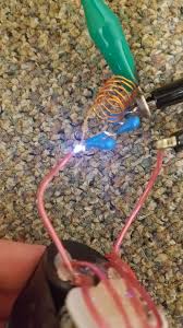 A larger capacitor gives bigger sparks, but requires more charging time, and that gives it a lower discharge rate. Diy Spark Gap Radio Transmitter And Explanation Steemit