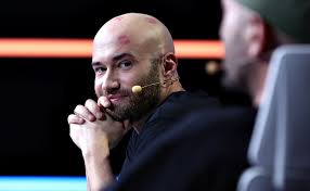 Asemenea oameni aduc multe roade bune, fiecare pe msura sa: Cele Mai Bune Piese De Teatru Cu Mihai Bendeac Top 9 Impact