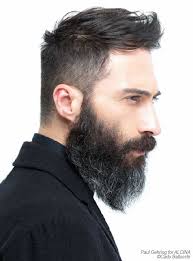 Try one of these hairstyles for men with round faces to help give your face balance and help you complement it with any beard type—stubble, goatee, or a chin strap—and let your short hair and this medium to long hairstyle is also flattering for a round face shape. Simple Hairstyle For Men With Beard Simple Hair Style
