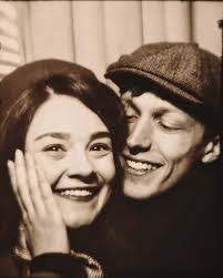 Inspired by Doris Day and Rock Hudson in one of my favorite films "Pillow  Talk" from 1959 📞🤍 Have you seen the film? In case not, you can swipe  left for the