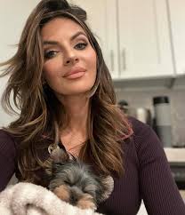 My mom said I'm beautiful. But so far nobody has loved my picture 🥹😓💔