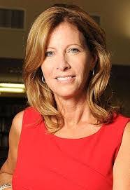 Stephanie Carman's Instagram, Twitter & Facebook