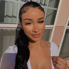 Lacey Burks's Instagram, Twitter & Facebook