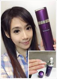 雙胞胎依依佩佩的依依- 我是依依。 最近發現，有越來越多人開始注重洗臉，話說，洗臉是保養的第一道程序，...