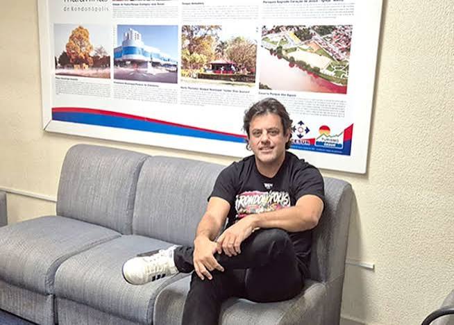 A Tribuna MT - Elei&ccedil;&otilde;es 2026: Pr&eacute;-candidato a governador critica advers&aacute;rios e fala de fim de privil&eacute;gios