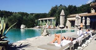 Encuentros y primeras citas sorpresa. Where Is The First Dates Hotel Location In Italy Inside The Luxury Site