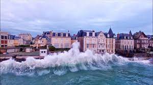 De 125 € à 228 € 29 appartements : Les Grandes Marees Survolees Par Le Drone D Easy Ride Saint Malo Bretagne En 4k Youtube