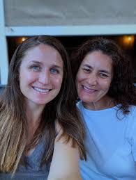 Samantha Lauren's Instagram, Twitter & Facebook