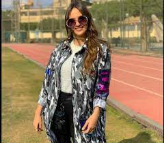 Jun 23, 2019 · بينهم عمرو وردة. Ø´Ø§Ù‡Ø¯ Ù…Ù† Ù‡ÙŠ Ù…ÙŠØ±Ù‡Ø§Ù† Ø¹Ù…Ø±Ùˆ Ù…Ø°ÙŠØ¹Ø© Ù‚Ù†Ø§Ø© Ø§Ù„Ø£Ù‡Ù„ÙŠ Ø§Ù„Ø¬Ø¯ÙŠØ¯Ø© Ø³Ù…Ø§ Ø§Ù„Ø¥Ø®Ø¨Ø§Ø±ÙŠØ©