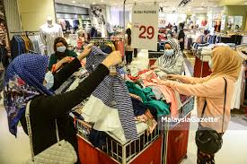 Hari raya aidilfitri (bahasa arab: Persiapan Awal Menyambut Hari Raya Aidilfitri Dalam Suasana Pkpb