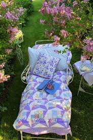 Aiken House Gardens Relaxing Under The Lilacs Hippie House Home And Garden Lilac