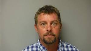 Dustin Clouse's Instagram, Twitter & Facebook