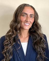 Kari Beck's Instagram, Twitter & Facebook