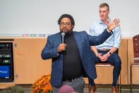 Alumni stories captivate crowd at TenTalks