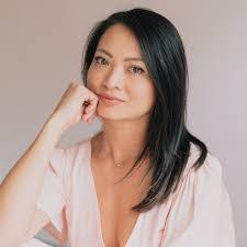 Nicole Syme's Instagram, Twitter & Facebook