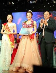 Khán giả có thể thoải mái nhặt sạn trong các bộ phim hoa ngữ, nhưng có lẽ nhặt nhiều rồi cũng sẽ không hết, bởi có phim mới là ắt có sạn. Tuft1 Nekl Vlm