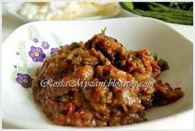 Aplikasi resepi sambal belacan/ ini menyediakan pelbagai resepi sambal belacan nak di masak tumis dan mentah yang mudah dan sedap sesuai. Pin Di Resepi Sambal Sauce