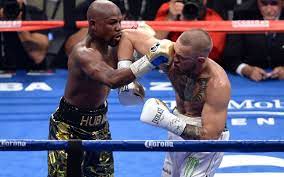 Tout le monde de la boxe se tient au bord de leurs sièges et en tant que passionnés de combats professionnels en ce qui concerne le vainqueur du match , floyd mayweather jr. Boxe Floyd Mayweather Bat Conor Mcgregor Les Meilleurs Moments En Video Le Parisien