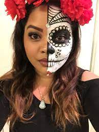 Day Of The Dead Makeup Half Face Dia De Los Muertos Halloween Makeup Diy Halloween Makeup Sugar Skull Halloween Makeup Looks Halloween Makeup Pretty