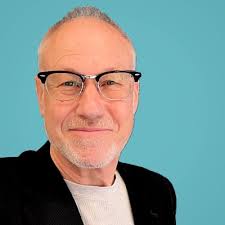 👉I'M ON A MISSION TO NORMALISE WOMEN WEARING THE SAME OUTFIT AGAIN, AND  AGAIN AND AGAIN ... Until recently, posting