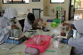 Parameter penting kualitas perairan meliputi fisik, kimia, dan biologi perairan telah. D3 Analis Kimua Fmipa Uii Jadi Ajang Lks Diy