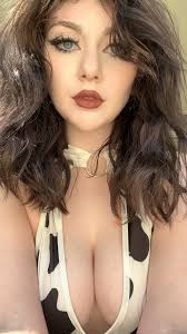 minx on X: might be mooving back to fansly get it?  t.coE4CkXfYaGg  X