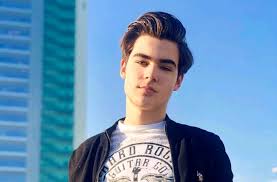 Ștefan radu nu mai joacă la națională de opt ani. Cu Cine Se Iubeste Fiul Lui Stefan Banica Adpm