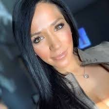 Jessica Saylor's Instagram, Twitter & Facebook