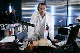 Si la vidéo ne fonctionne pas ou bien vous voulez changer le lecteur, vous pouvez cliquer sur l'un des. Christian Vadim Equipe Medicale D Urgence