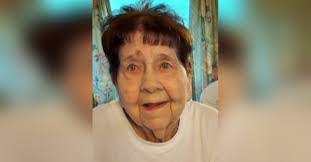 Elma Burgess's Instagram, Twitter & Facebook