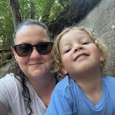 Weather resistant car snack options?