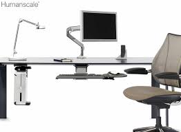 Ganz einfach wird alles installiert: Elegant Sicher Und Praktisch Pc Halterungen Nicht Nur Am Schreibtisch Bts Business Trading Shops Gmbh Pressemitteilung Pressebox