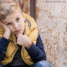 Continuous Line Drawing for Waiting