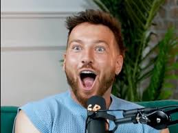 Sam Thompson mortified as Pete Wicks reads old thirsty tweet from Love  Island star