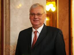 Rétvári bence napirend előtti felszólalása és tállai andrás válasza. Aradszki Andras A Kdnp Nelkul Nem Lett Volna Ketharmados Gyozelem Kdnp Hu