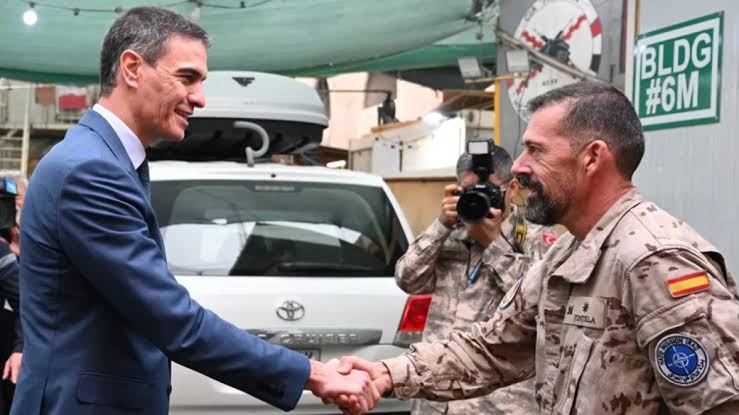 Ya está en vigor: el Gobierno de España aprueba el servicio militar  voluntario para los nacidos en 2008