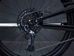 The chart below provides a general suggested height of range for mountain bike sizes and is not exact. 2022 Norco Range Enduro Bike Rocks High Virtual Pivot Suspension On 29 Wheels Swiss Cycles
