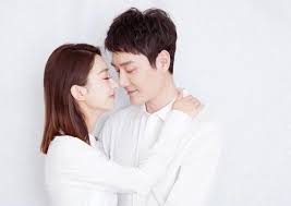 Phùng thiệu phong là nam thần thu hút phái nữ bởi nét đẹp mạnh mẽ nam tính, cách yêu nóng bỏng (dù chỉ là trên phim). Phung Thiá»‡u Phong Va Triá»‡u Lá»‡ DÄ©nh Chiáº¿n Tranh Láº¡nh