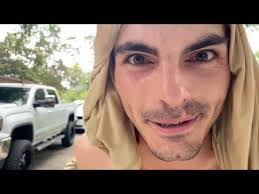 Kris Webster's Instagram, Twitter & Facebook