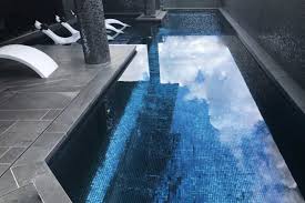 Stains that appear reddish brown or very dark are typically related to metals in your pool water. What Colour Will The Pool Water Look Like Onix Mosaic