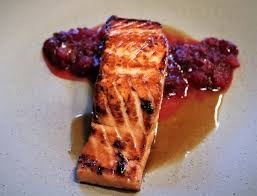 I've never seen salmon scored like that before (even though i'm sure it's done all the time) and i think it look really cool. Entertain The Possibilities