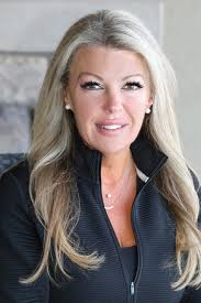 Natalie Atkinson's Instagram, Twitter & Facebook