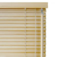 Sie dienen nicht nur den sonnenschutz oder blendschutz, sondern auch der werbung. 25 50 70 Mm Holz Jalousien Nach Mass Zu Fabrikpreisen