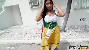 Violet Myers - BangBus - Porn GIF Video | nevyda.com